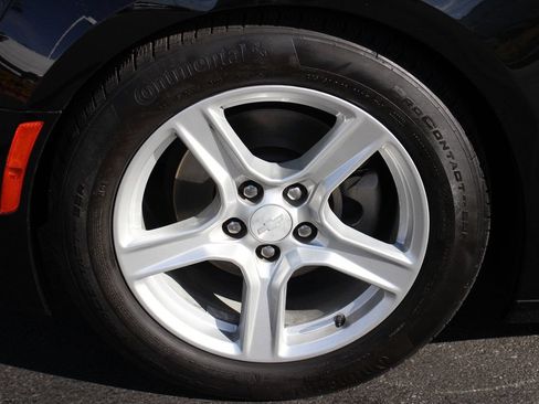 Used 2019 Chevrolet Camaro LT RWD image 14