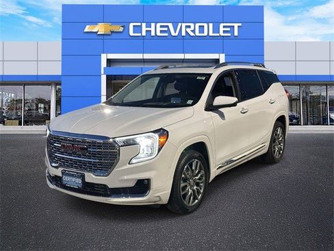 Certified 2024 GMC Terrain Denali w/ Denali Premium Package image 4