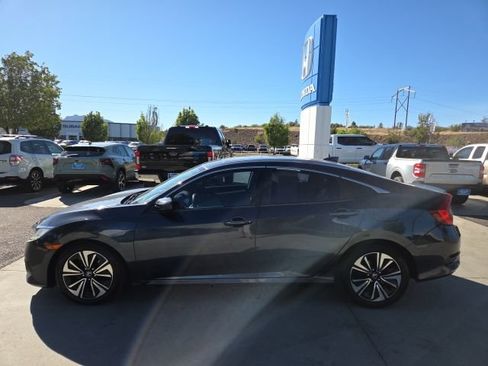 Certified 2017 Honda Civic EX-T image 8