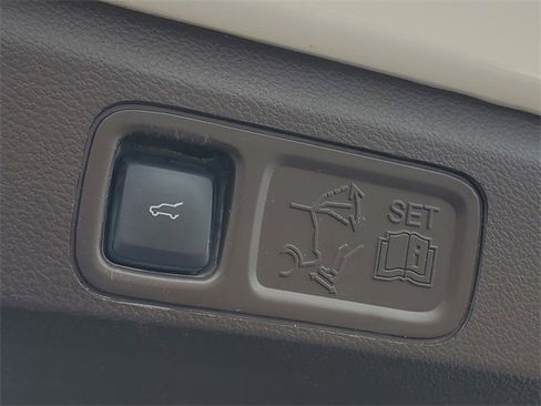 Used 2023 Ford Expedition Max King Ranch image 35