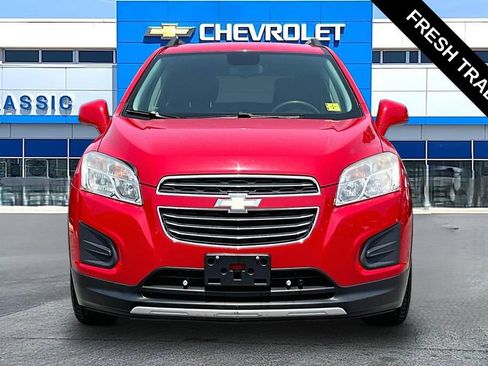 Used 2015 Chevrolet Trax LT w/ LT Sun and Sound Package FWD image 18