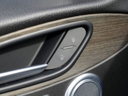 Used 2019 Alfa Romeo Stelvio Ti image 27