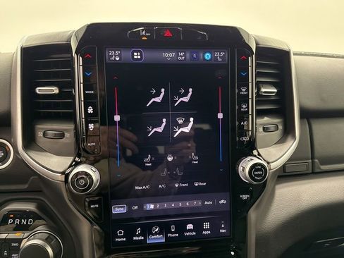 New 2026 RAM 1500 4x4 Crew Cab image 29