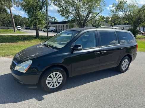 Used 2012 Kia Sedona LX FWD image 12