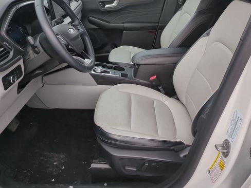 Certified 2024 Ford Escape Platinum image 16