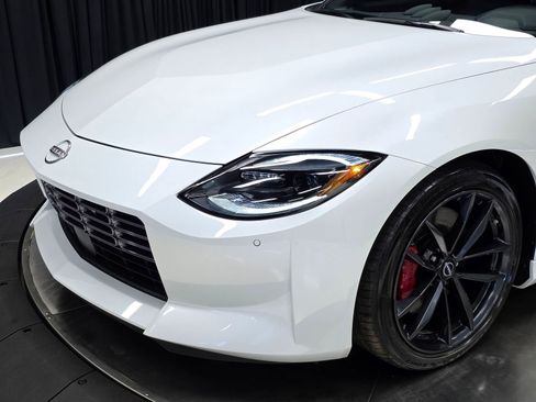Used 2023 Nissan Z w/ Floor Mat Package (L93) RWD image 39