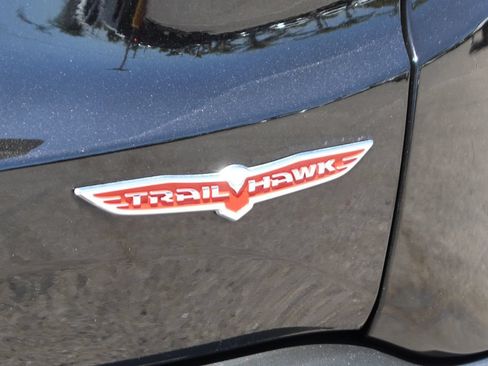 Used 2023 Jeep Renegade Trailhawk AWD/4WD image 45