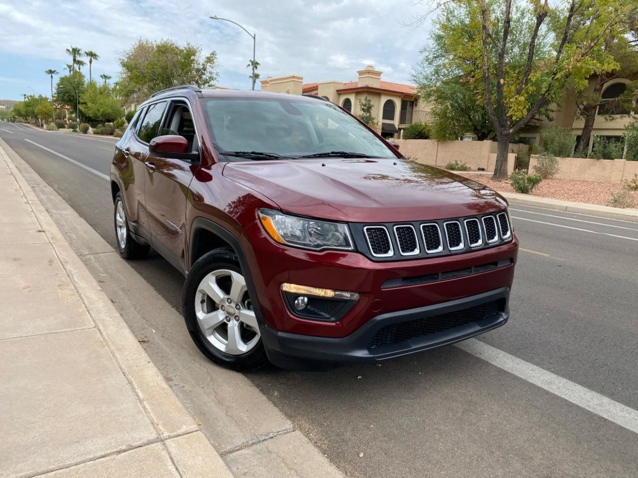 Used 2021 Jeep Compass Latitude FWD image 2