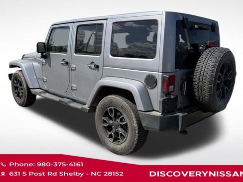 Used 2017 Jeep Wrangler Unlimited Sahara image 4