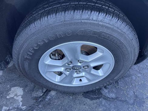 Used 2015 Jeep Grand Cherokee Laredo w/ Quick Order Package 23E image 14