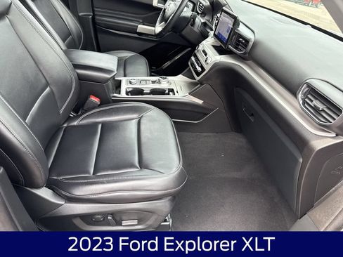 Used 2023 Ford Explorer XLT w/ Equipment Group 202A AWD/4WD image 12