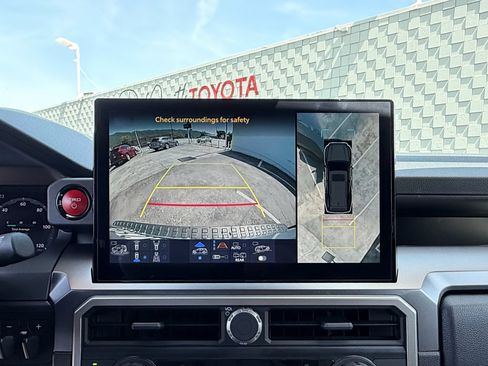 Certified 2025 Toyota 4Runner TRD Off-Road Premium w/ Tow Technology Package image 26