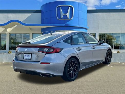 Used 2023 Honda Civic Sport Touring image 2