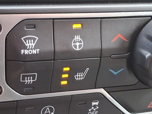 Used 2022 Jeep Gladiator Sport image 23