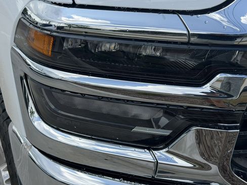 Used 2025 RAM 2500 Lone Star AWD/4WD image 3