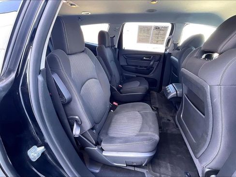 Used 2017 Chevrolet Traverse LT w/ Style and Technology Package image 27
