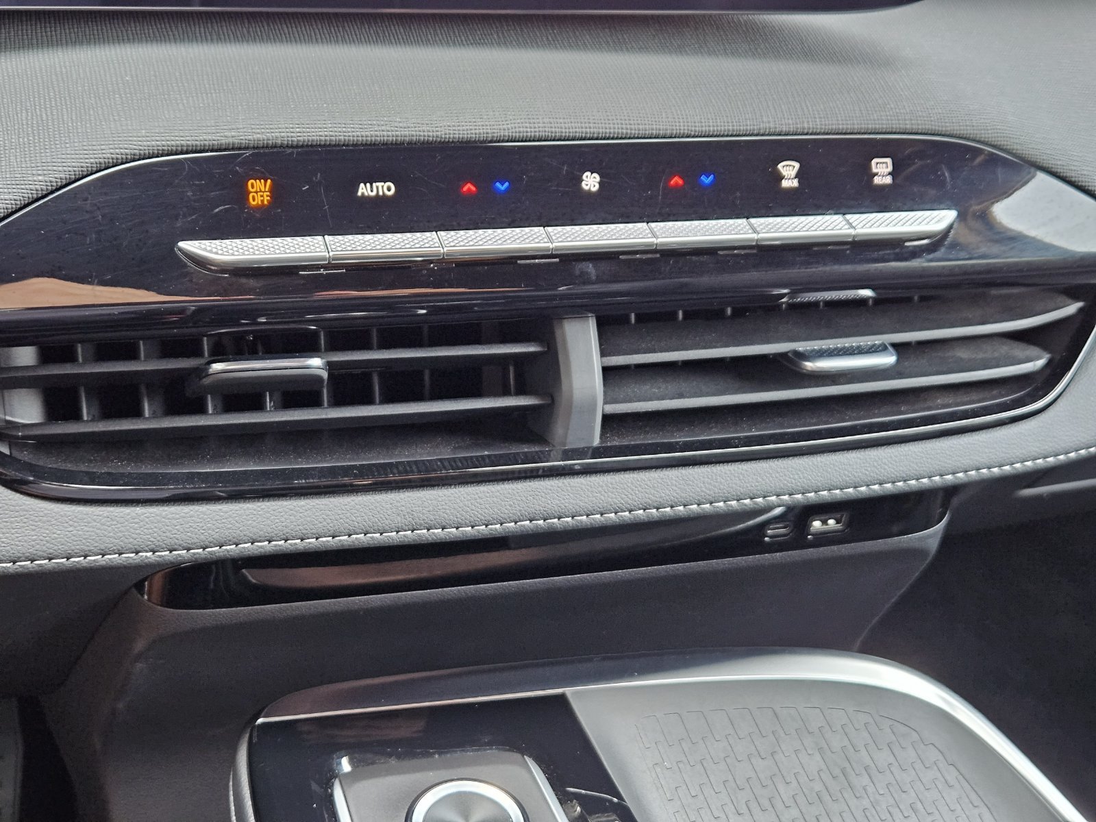 Certified 2026 Buick Enclave Preferred FWD image 23