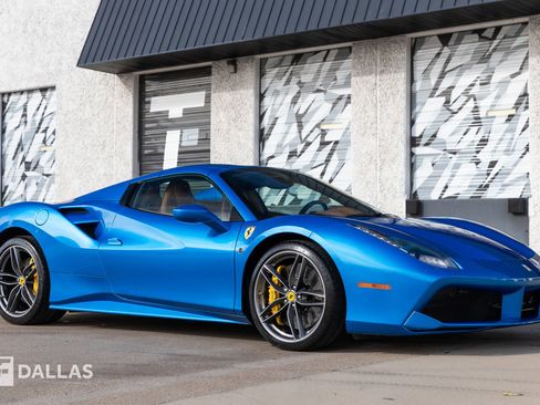 Used 2019 Ferrari 488 Spider image 19