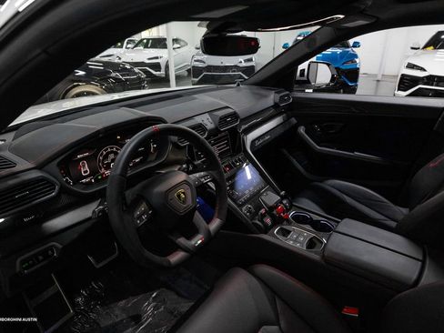 Used 2023 Lamborghini Urus Performante AWD/4WD image 24