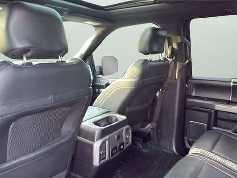 Used 2017 Ford F150 Raptor w/ Equipment Group 802A Luxury image 28