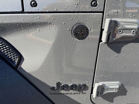 Used 2023 Jeep Wrangler Willys image 8