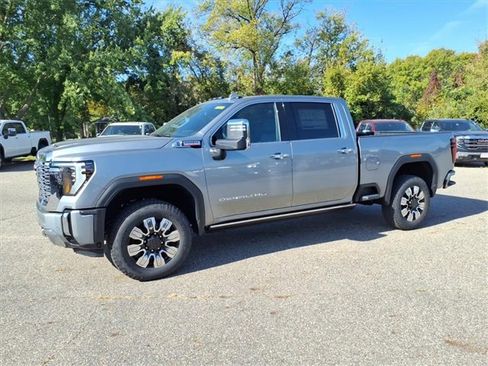 New 2026 GMC Sierra 3500 Denali w/ Denali Reserve Package image 8