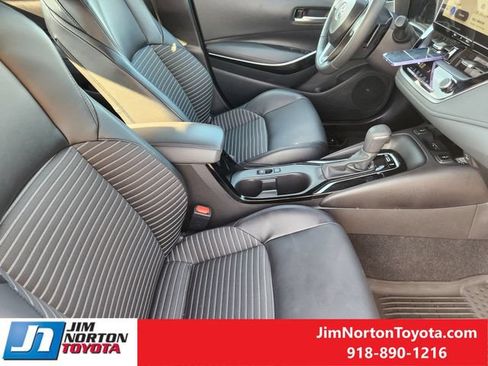 Used 2025 Toyota Corolla XSE FWD image 14