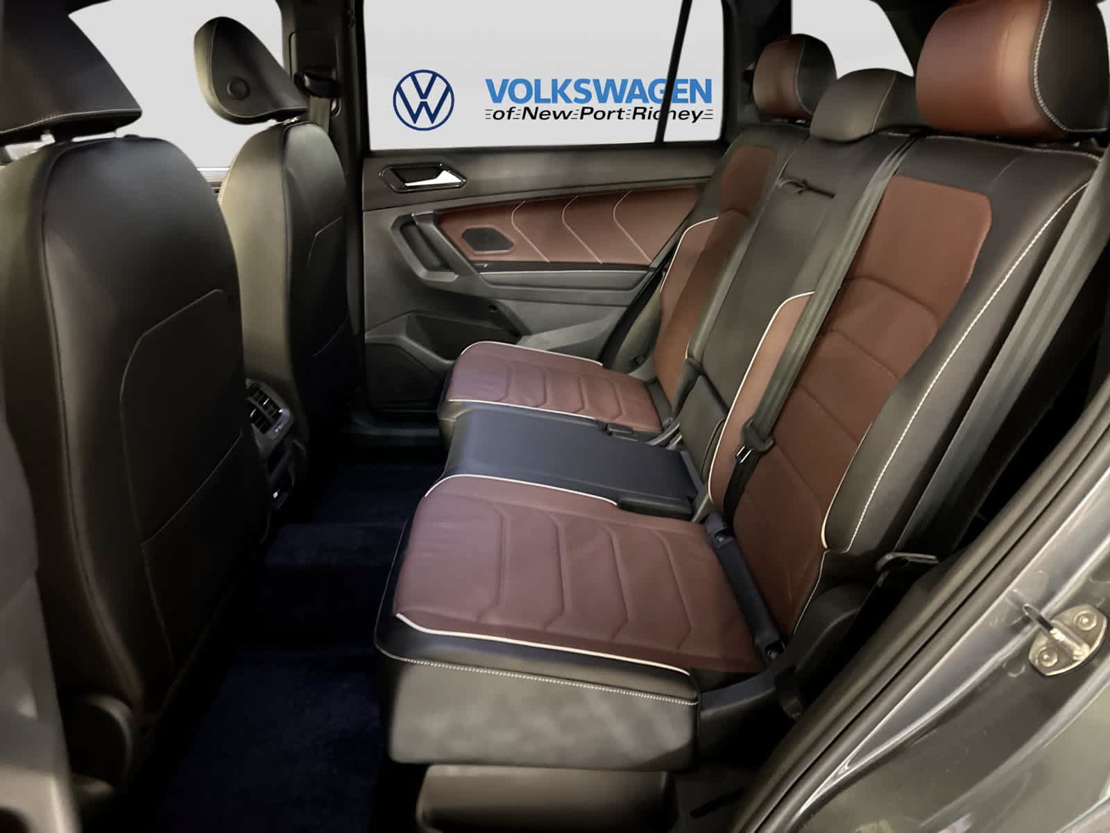 Used 2024 Volkswagen Tiguan SEL R-Line AWD/4WD image 25