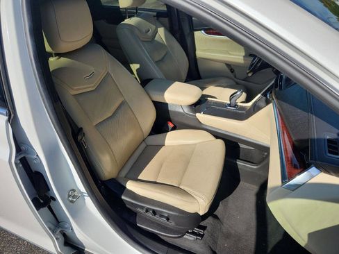 Used 2017 Cadillac XT5 Luxury w/ Driver Awareness Package FWD image 26