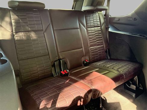 Used 2023 Cadillac Escalade Sport Platinum image 17