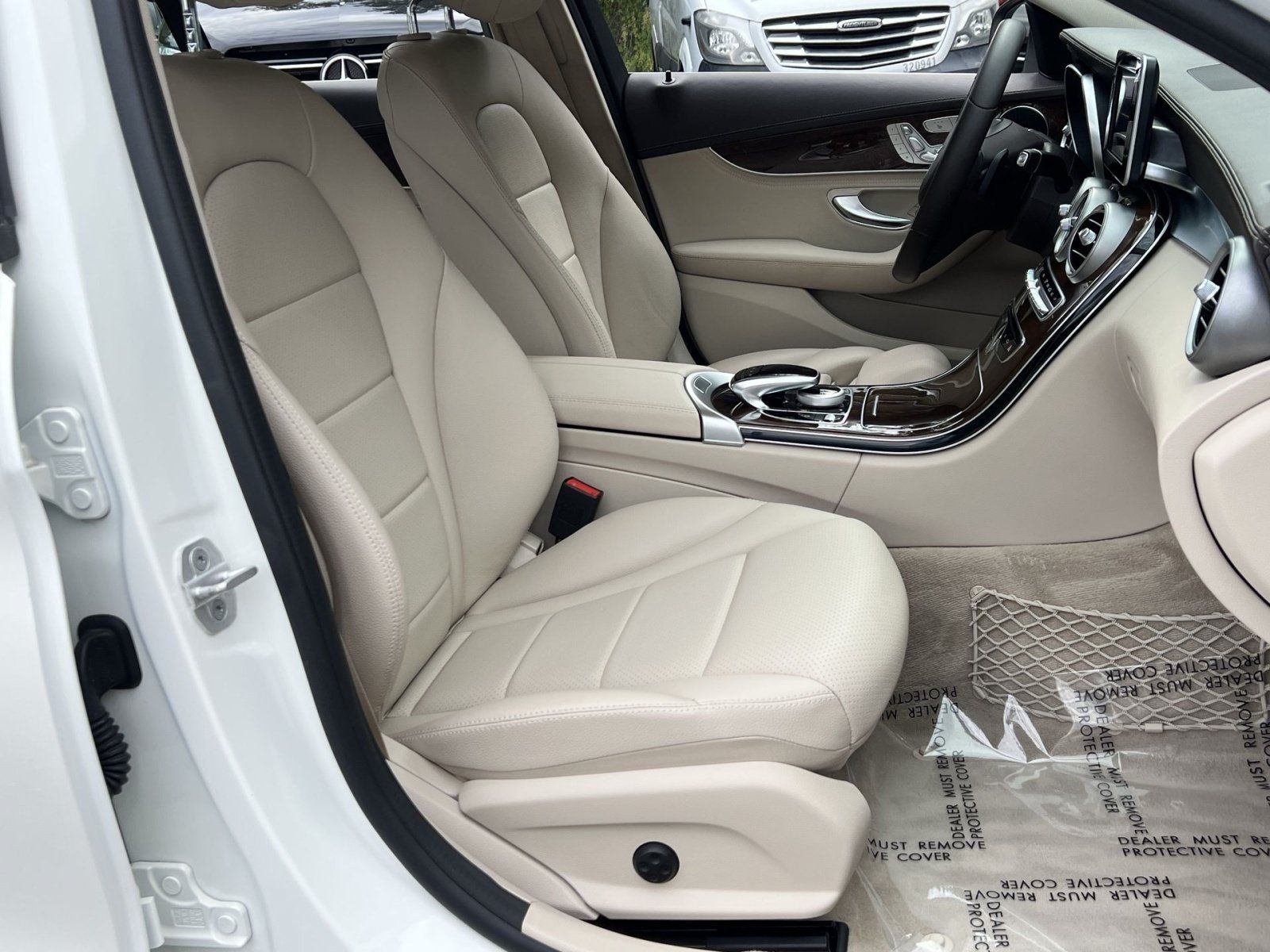 Used 2016 Mercedes-Benz C 300 4MATIC Sedan image 31