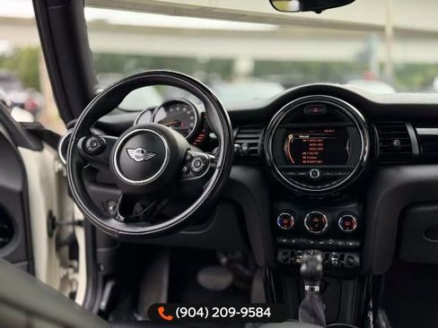 Used 2017 MINI Cooper 2-Door Hardtop image 19