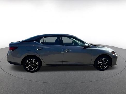 Used 2025 Nissan Sentra SV image 16