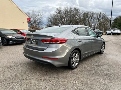 Used 2017 Hyundai Elantra SE image 7
