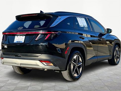 Certified 2025 Hyundai Tucson SEL image 2