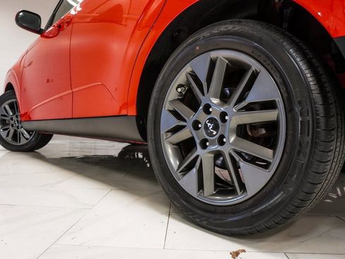 Used 2022 Kia Soul EX image 36