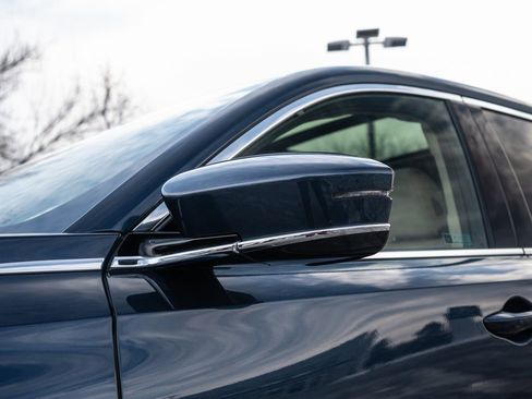 Certified 2025 Acura MDX SH-AWD image 15