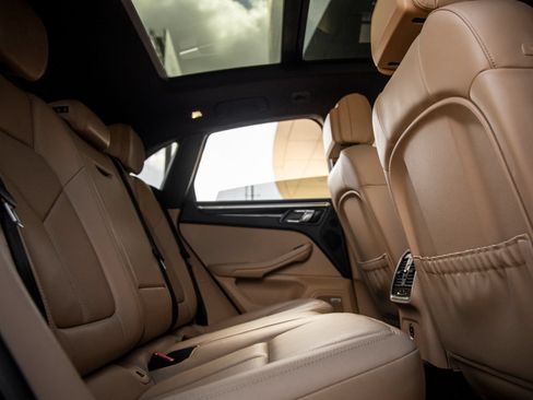 Certified 2020 Porsche Macan S AWD/4WD image 41