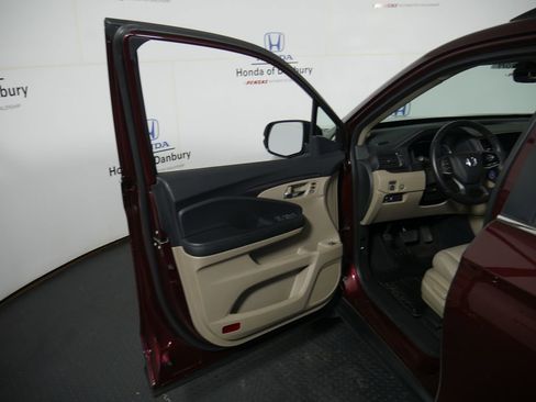 Certified 2022 Honda Pilot Special Edition image 10