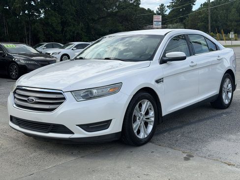 Used 2013 Ford Taurus SEL FWD image 2