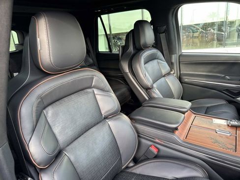New 2025 Lincoln Navigator Black Label image 19