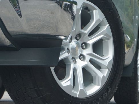 Used 2022 Chevrolet Silverado 1500 LTZ image 35