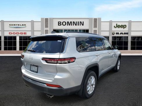 Used 2024 Jeep Grand Cherokee L Laredo w/ Trailer Tow Package image 3