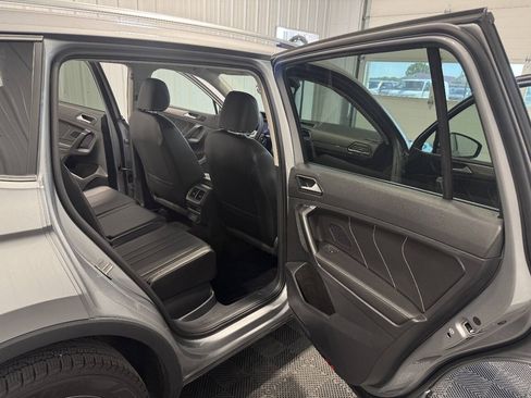 Used 2023 Volkswagen Tiguan SE AWD/4WD image 20