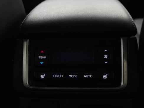 Used 2022 Subaru Ascent Limited image 14