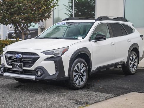 Used 2023 Subaru Outback Limited image 3
