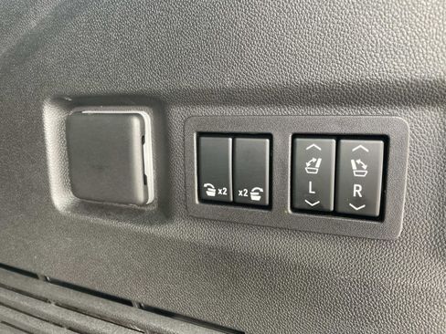 Used 2023 GMC Yukon Denali w/ Denali Reserve Package AWD/4WD image 10