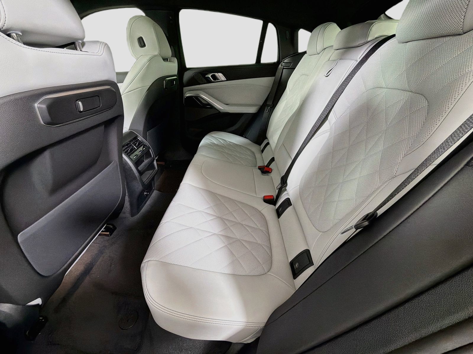 New 2027 BMW X6 xDrive40i AWD/4WD image 25