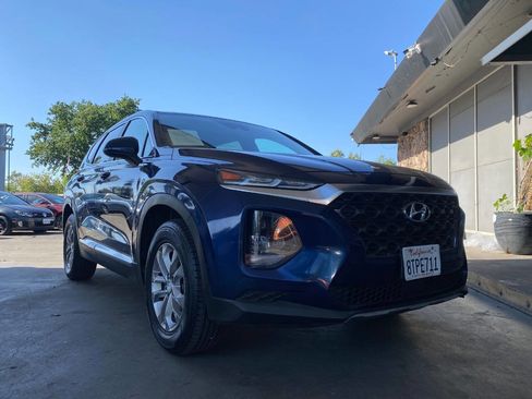 Used 2019 Hyundai Santa Fe SE AWD/4WD image 3