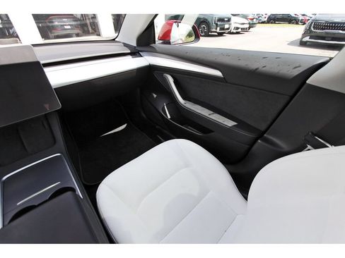 Used 2022 Tesla Model 3 Long Range AWD/4WD image 9